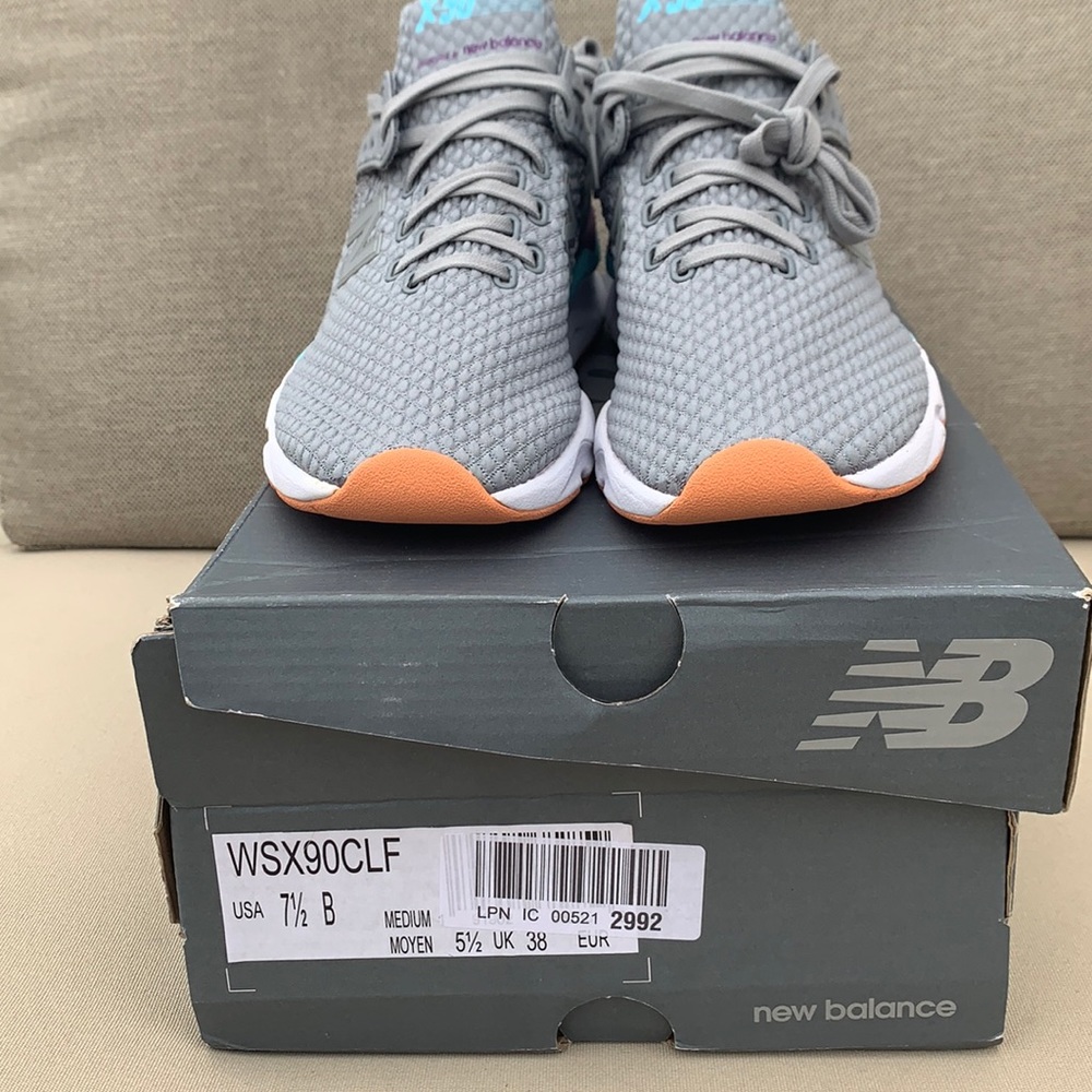 NWT- NEW BALANCE Womens X90 Grey